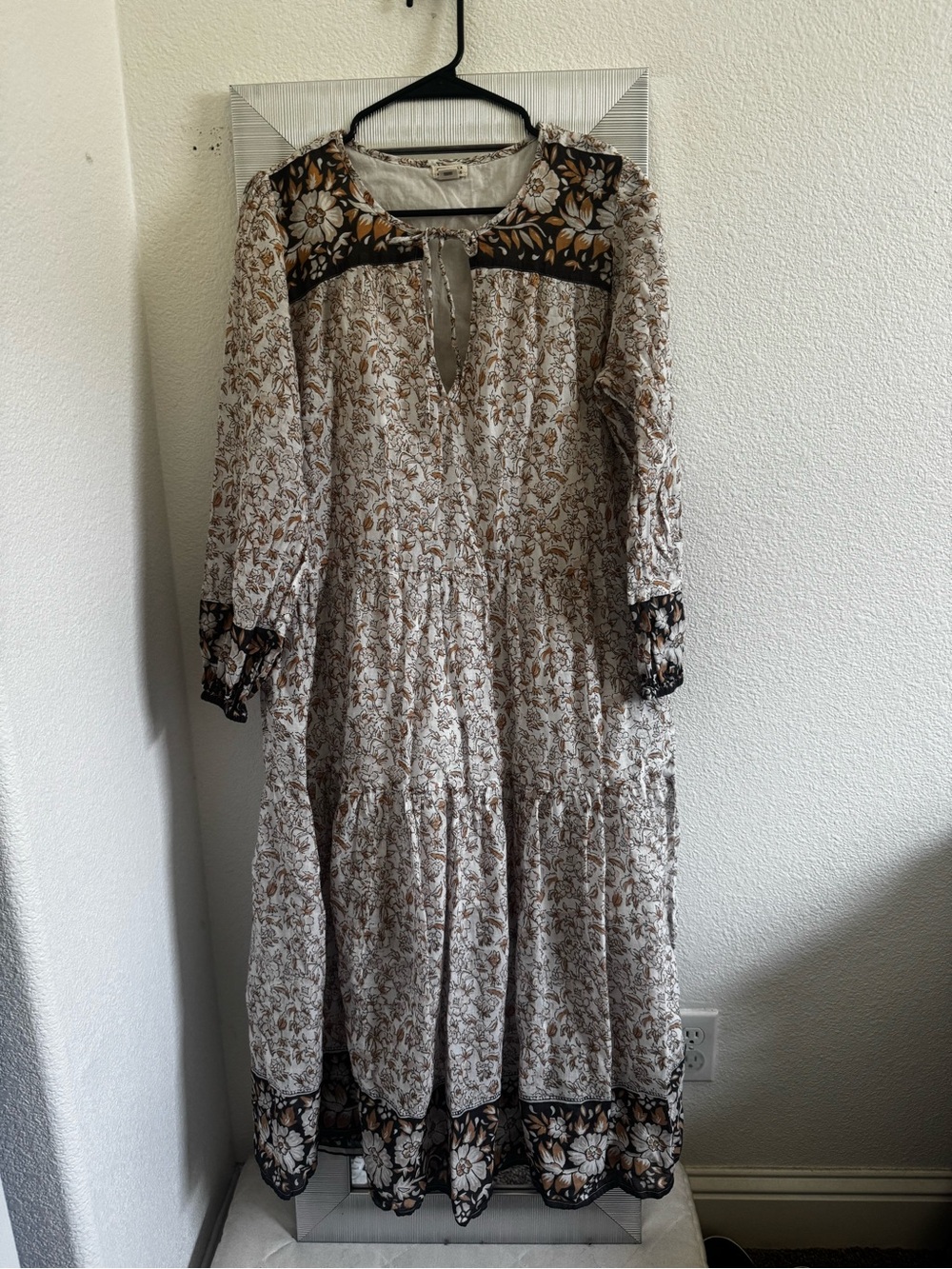 Boho Floral Tie-Neck Maxi Dress - White & Brown Bilabong all cotton